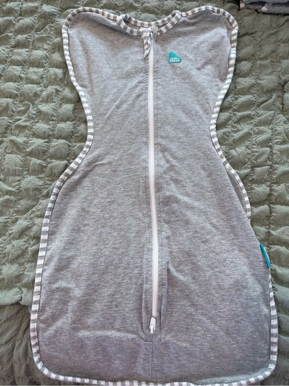 Love to dream Grey Swaddle size small (8-13lbs)
